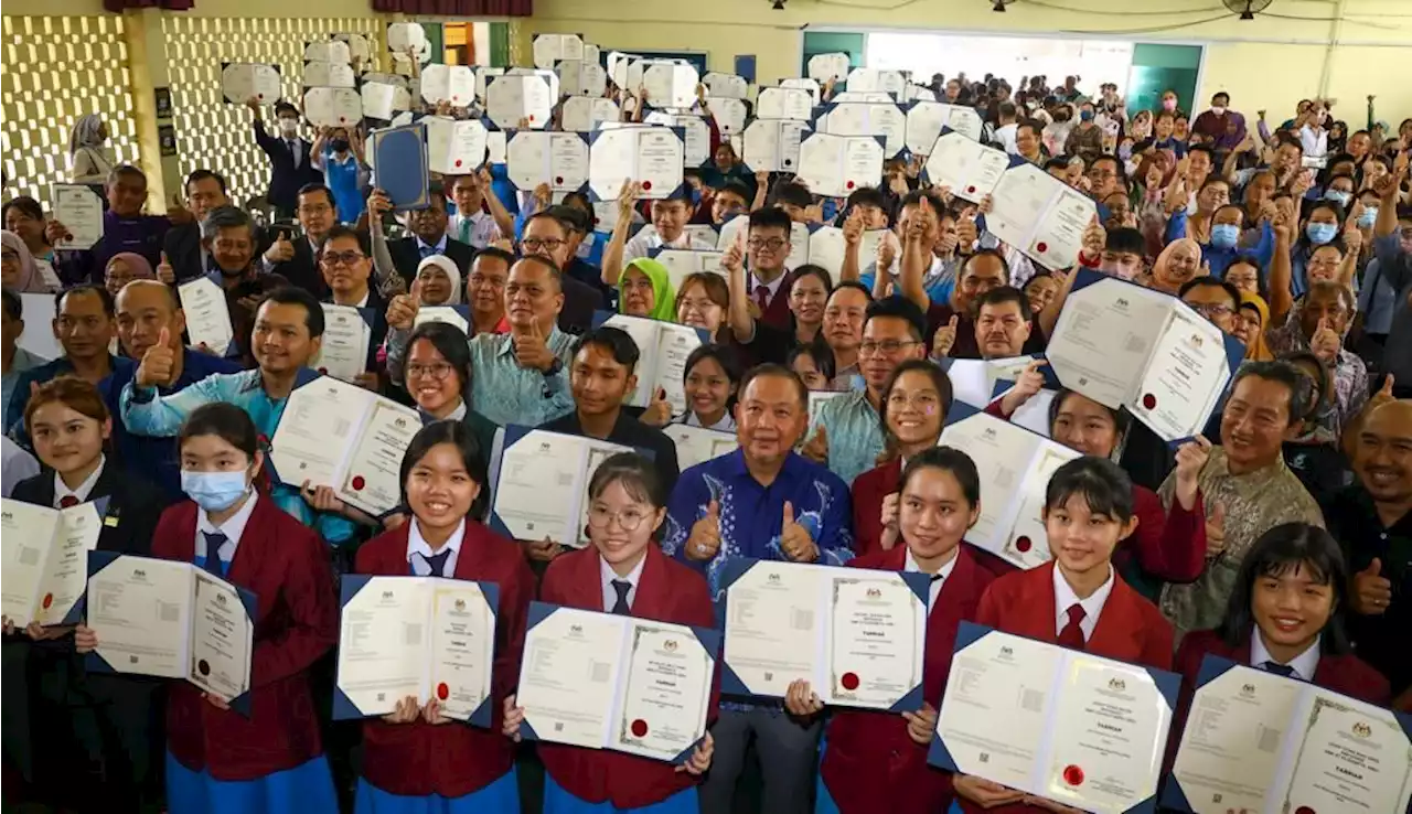 S'wak records better SPM results compared to previous year