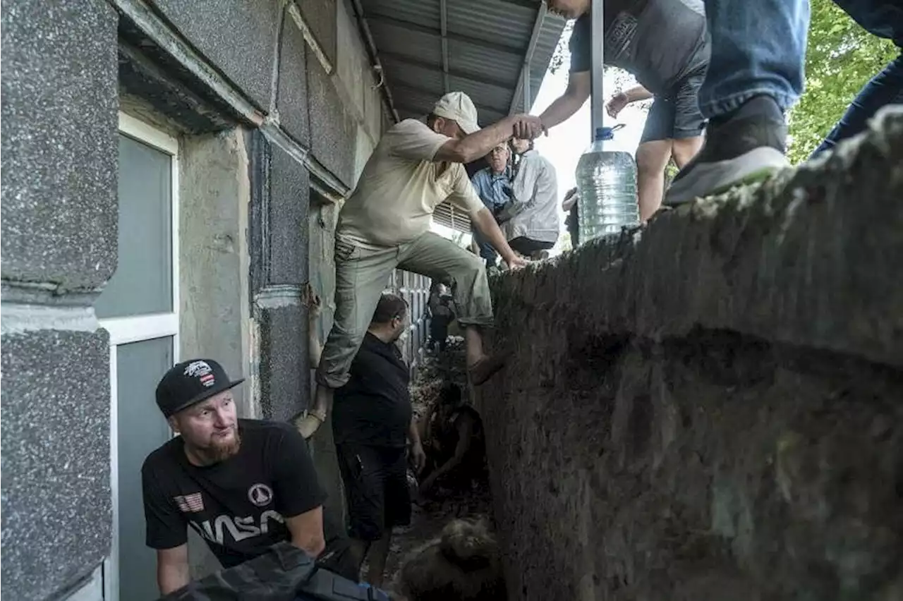 At least nine wounded in shelling of Ukraine’s Kherson amid flood evacuations