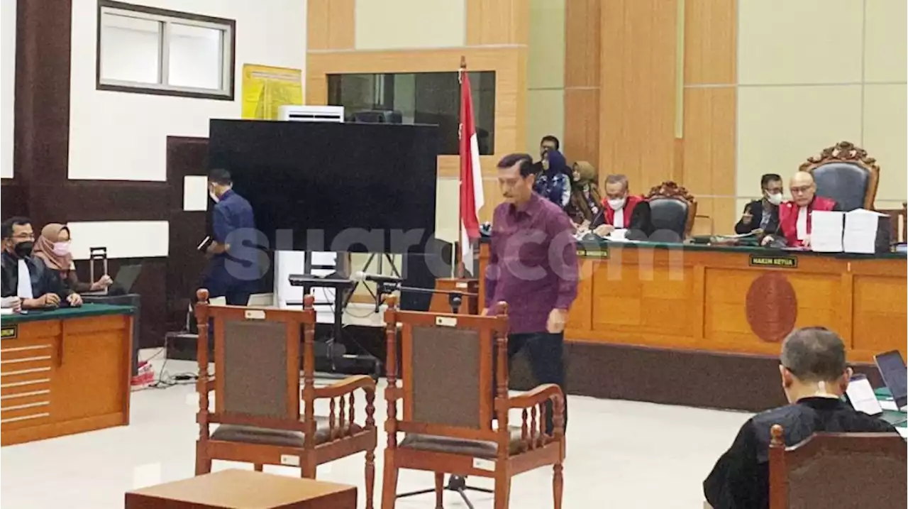 Luhut Blak-blakan di Sidang, Sebut Haris Azhar Pernah Datang ke Rumahnya Minta Saham Freeport