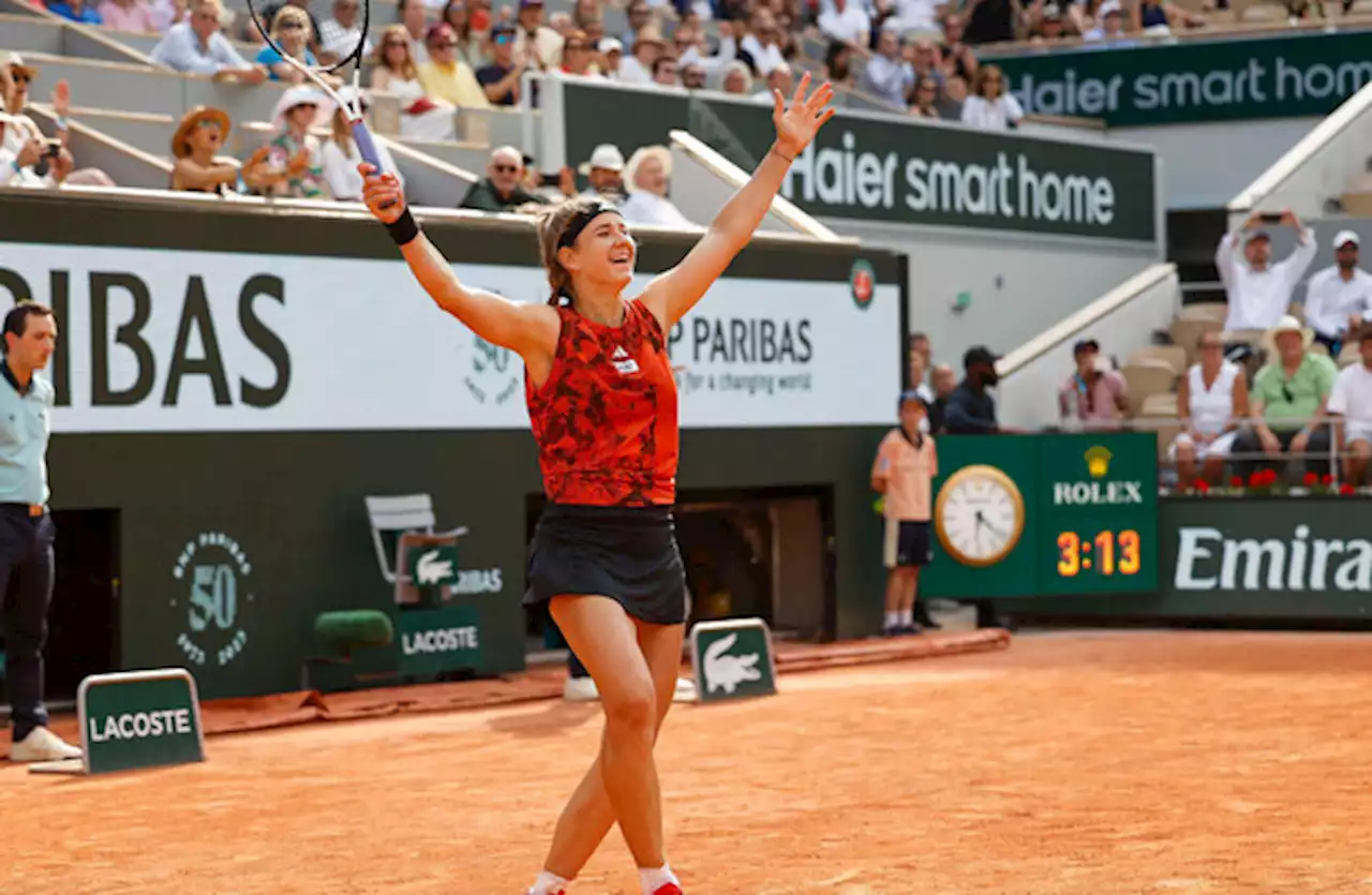 Muchova rallies in final set to shock Sabalenka and reach French Open final