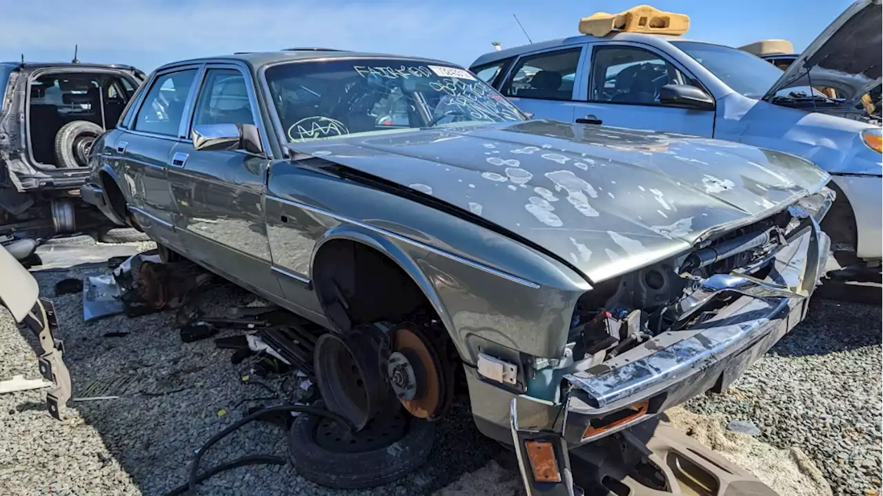 Junkyard Gem: 1994 Jaguar XJ12