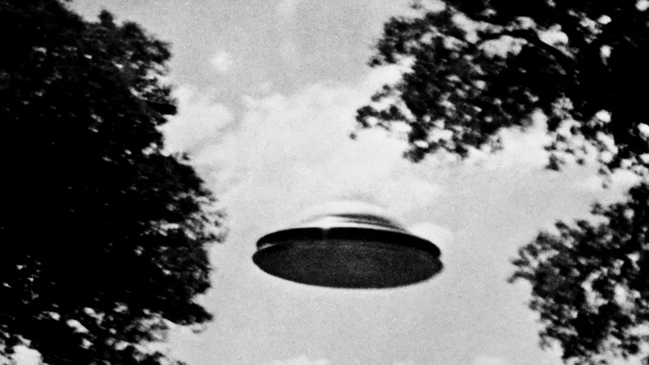 Why ‘The New York Times,’ ‘The Washington Post,’ and Politico Didn’t Publish a Seemingly Bombshell Report About UFOs