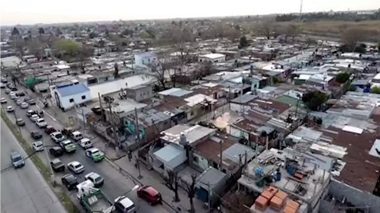 Estados, iglesia y referentes barriales unidos para transformar villas en barrios