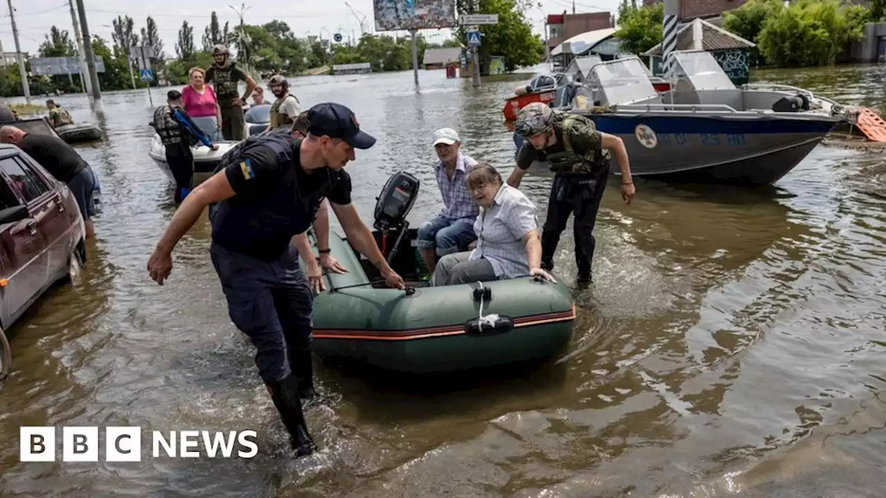 Ukraine war: Kyiv accuses Russia of shelling Kherson evacuations