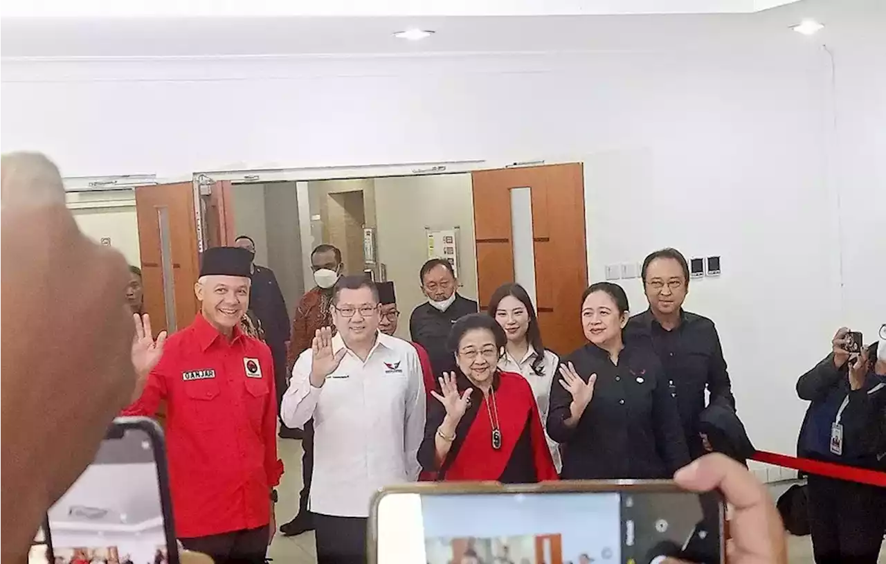 Megawati dan Ganjar Tiba di DPP PDIP untuk Sambut Perindo