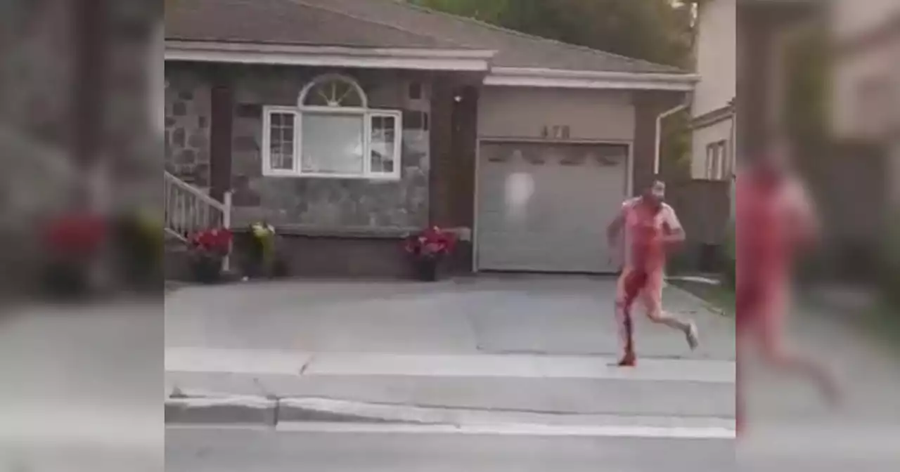 Unbelievable video shows nude blood-covered man fleeing attacker in Toronto