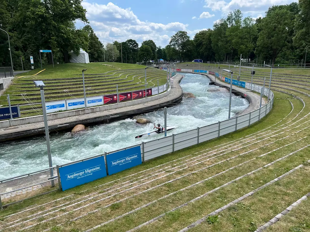 Auf dem Augsburger Eiskanal startet die WM im Kanu-Sprint