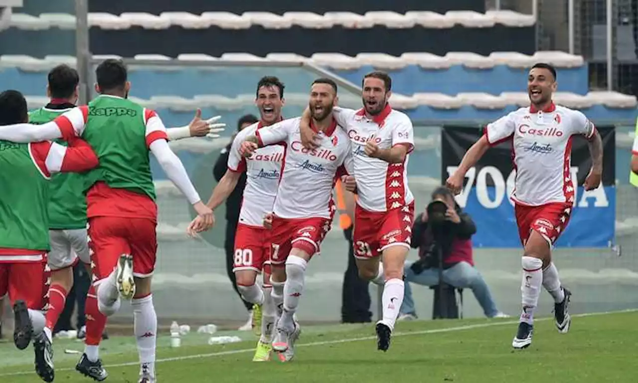 Finale playoff, Bari-Cagliari: che succede in caso di pareggio?