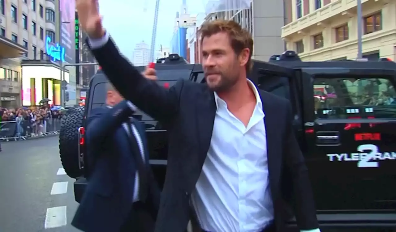 Chris Hemsworth Premieres ‘Extraction 2’ In Spain