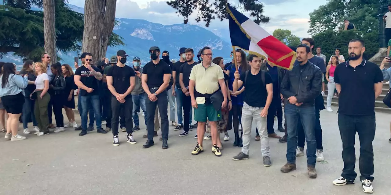 Attaque à Annecy : les hommages perturbés par une manifestation d'extrême droite