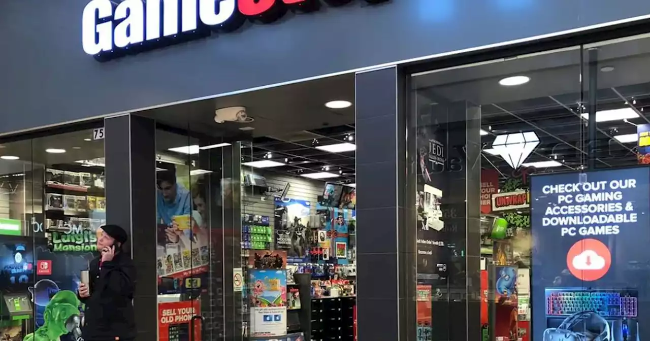 GameStop despide a su director general y sus acciones se desploman