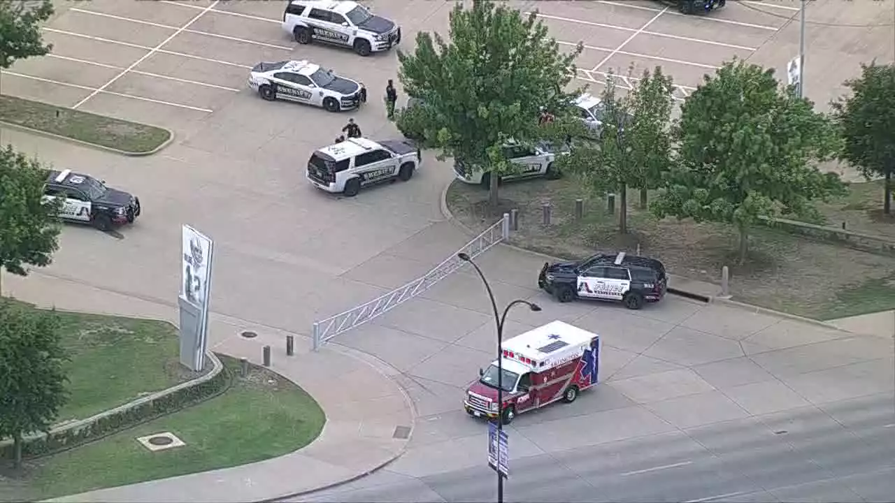 Dallas chase suspect runs into AT&T Stadium