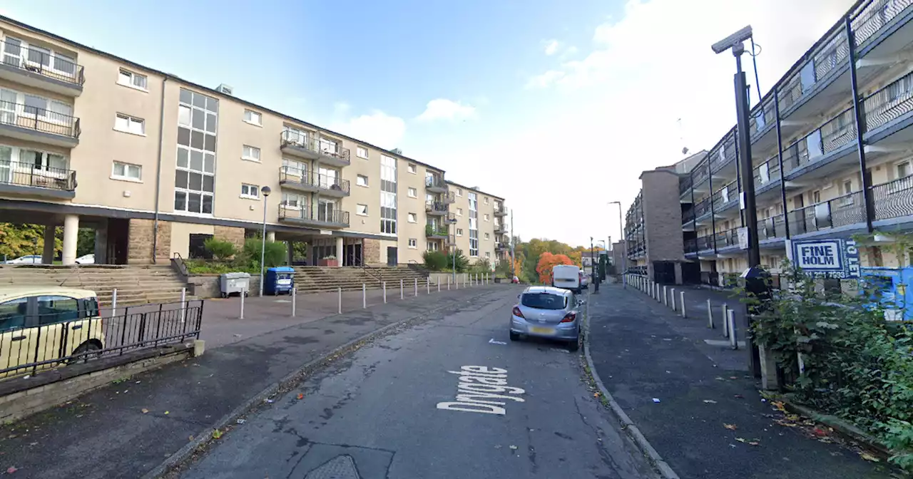 Police appeal to find relatives of pensioner found dead in Glasgow home