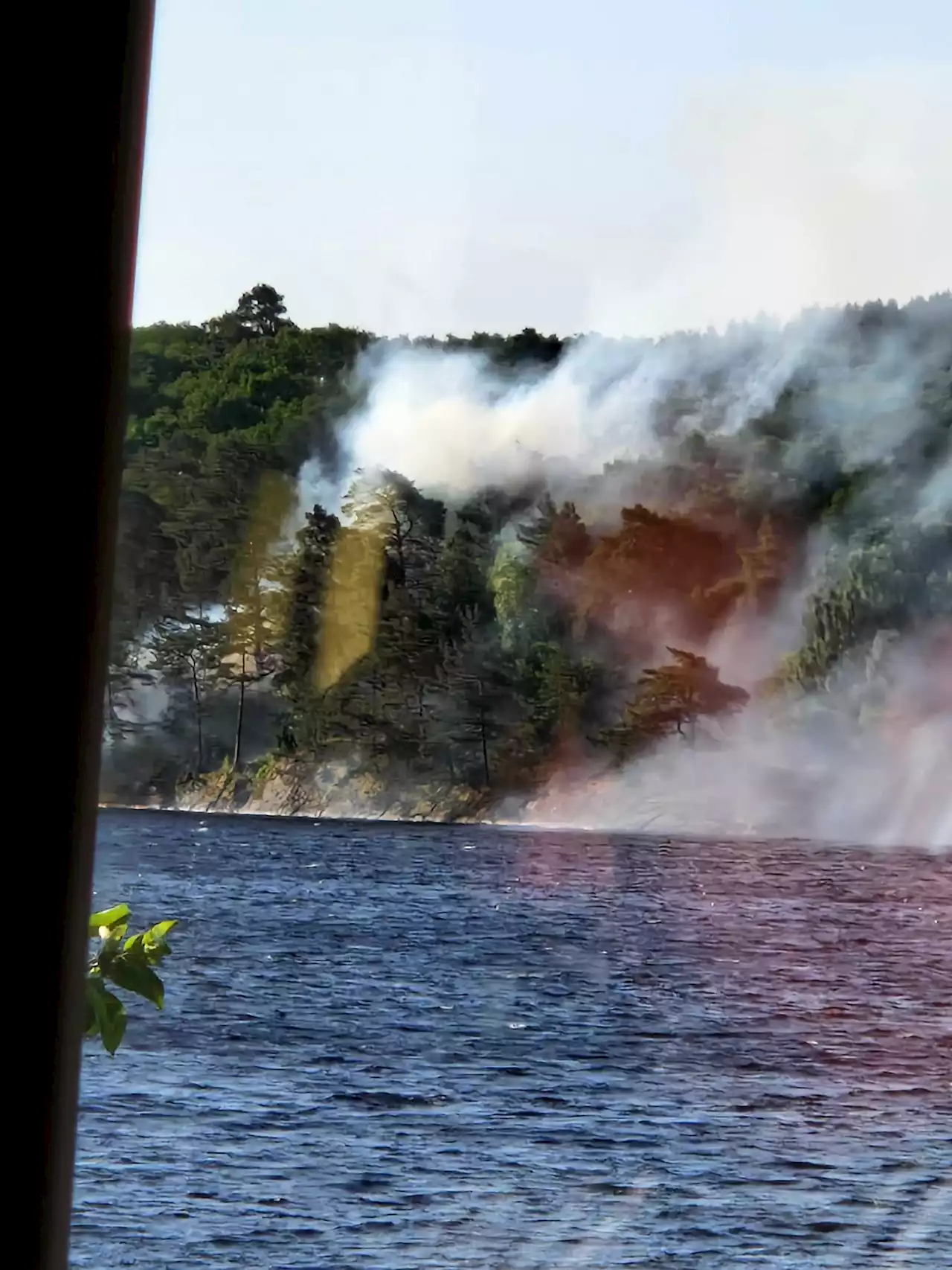 Skogsbrand vid Rådasjön i Mölndal