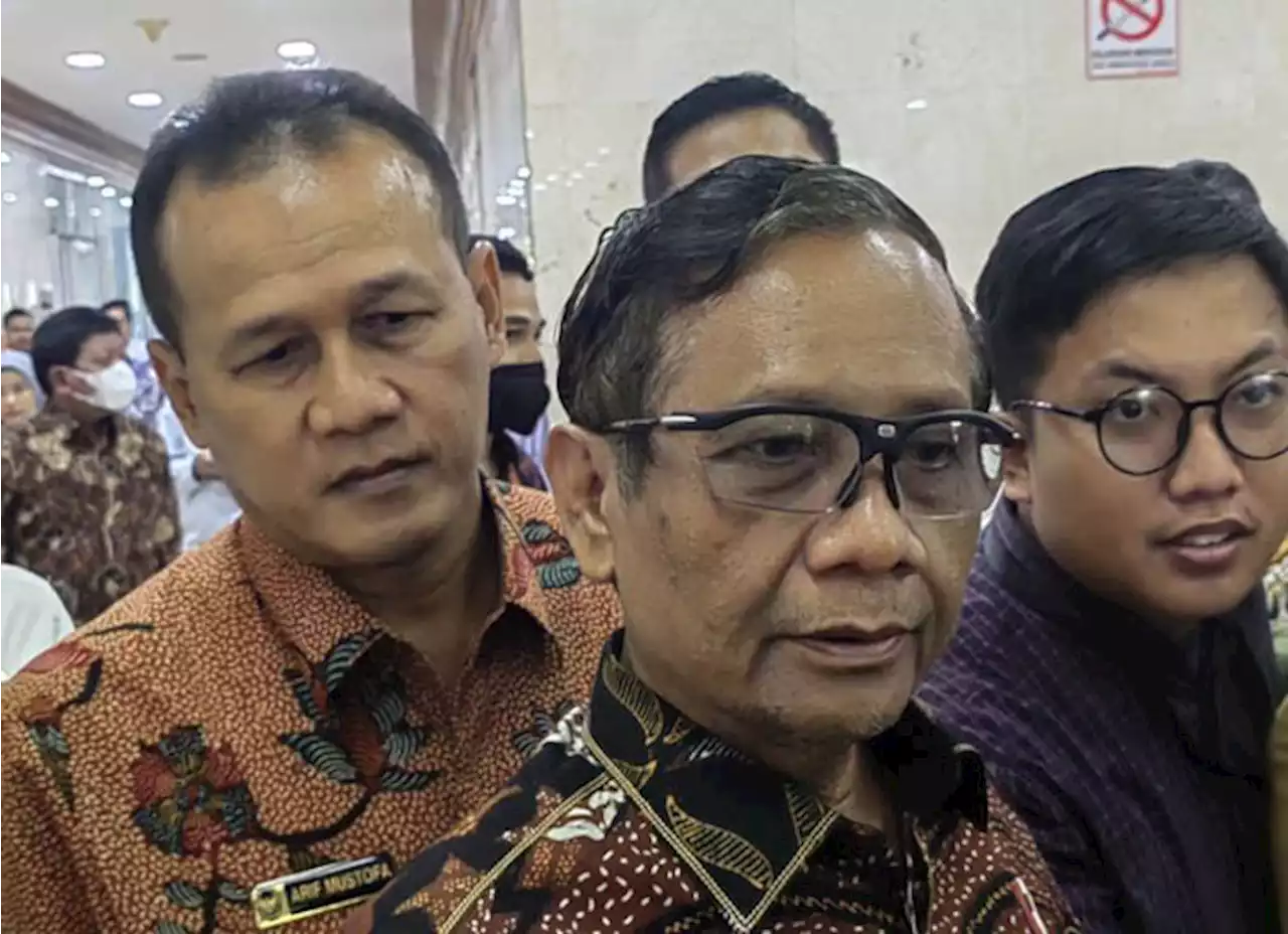 Hasil Kajian Putusan MK soal Pimpinan KPK akan Dilaporkan Mahfud MD ke Jokowi