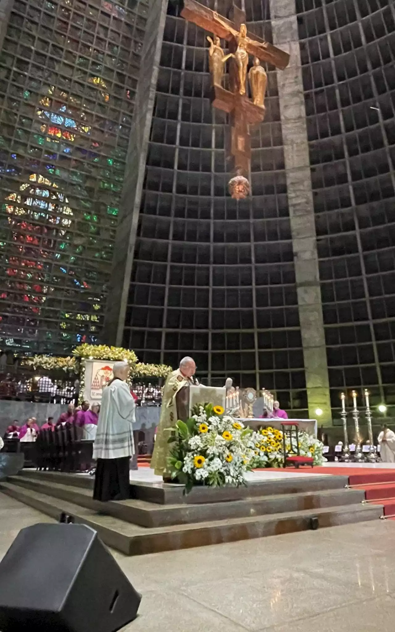 Procissão e missa na Catedral de São Sebastião encerram celebrações pelo dia de Corpus Christi no Rio | Rio de Janeiro | O Dia