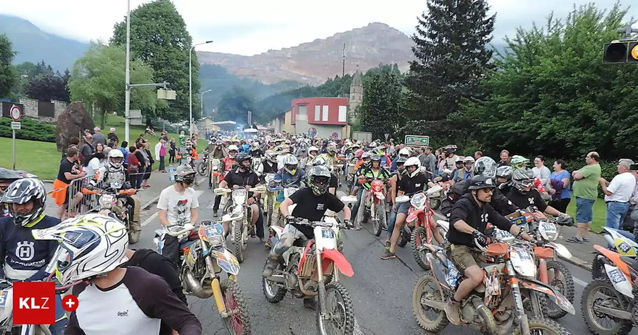 Sturm auf Eisenerz: Mehr als 1000 Red Bull Erzbergrodeo-Teilnehmer donnern durch Eisenerz