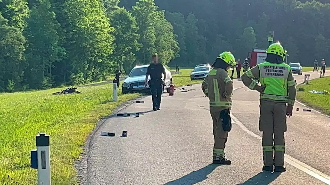 Frontaler bei Überholmanöver: Motorradfahrer tot