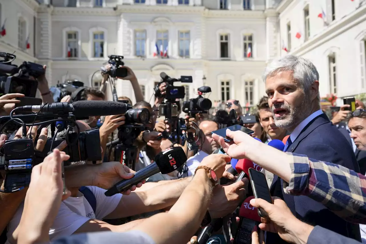 Attaque au couteau à Annecy : « le choc » et « l’effroi » dans la classe politique