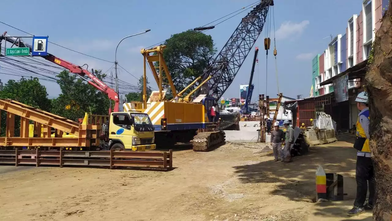 Jalur Bogor-Sukabumi Ditutup Total, Pengendara Motor Banyak yang Kecele