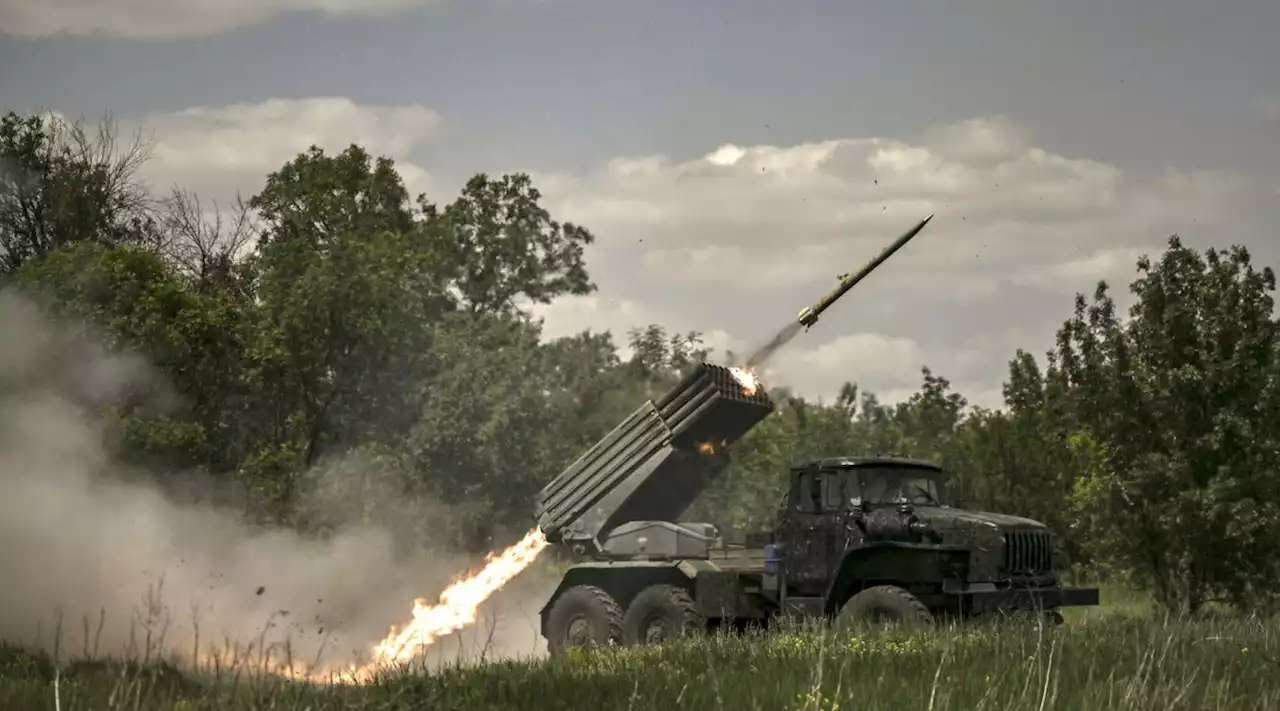 Ucraina alla controffensiva: recuperato terreno a Bakhmut | Diga distrutta, in 16mila rischiano l'evacuazione