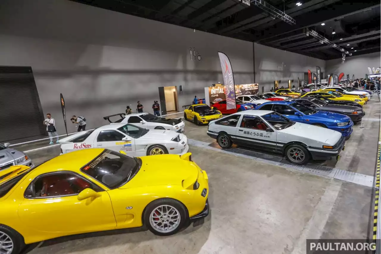 Initial D replica cars on display at Tokyo Auto Salon Kuala Lumpur 2023 - Panda Trueno, RedSuns RX-7s - paultan.org