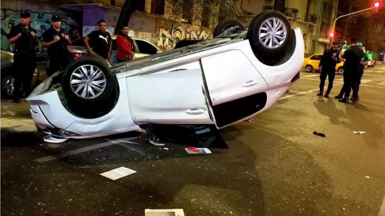 Vuelco espectacular en el centro de la ciudad de Córdoba