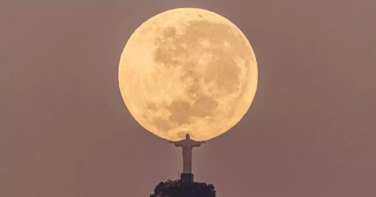 Photographer Captures Christ The Redeemer Holding The Moon