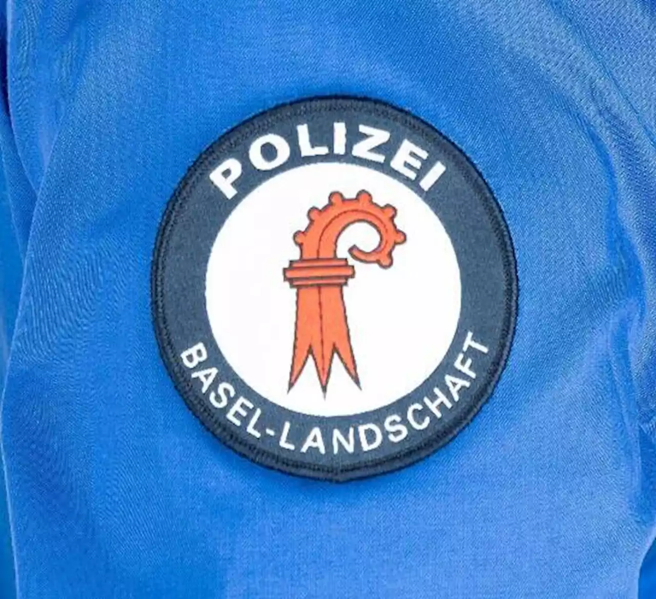 Aesch BL: Halskette entrissen – Polizei BL sucht Zeugen