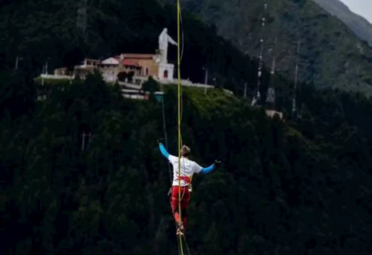 Hazaña en Monserrate, en Bogotá: en cuerda floja, hombre cruzó hasta el cerro de Guadalupe - Pulzo