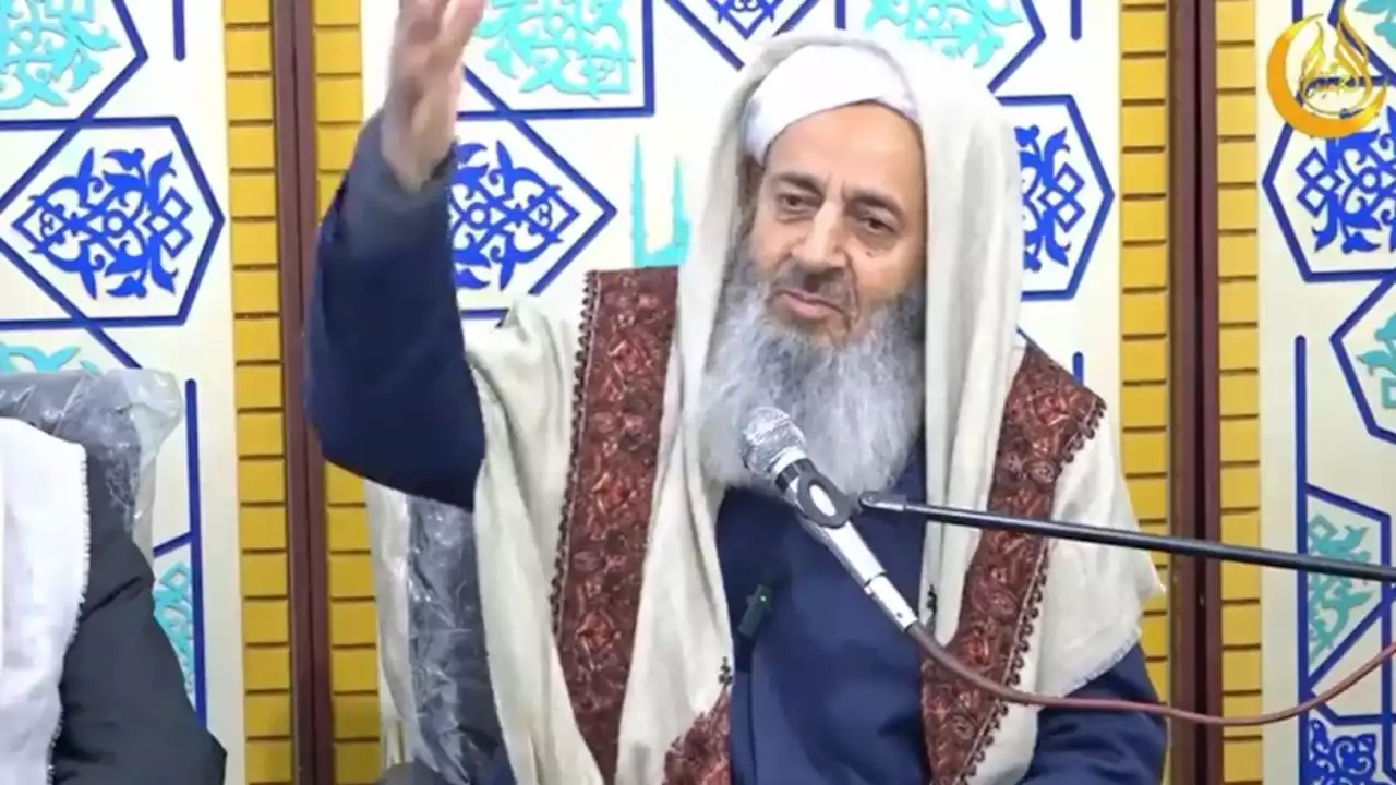 واکنش مولوی عبدالحمید به «موشک هایپرسونیک» سپاه: به جای سلاح، شکم این مردم را سیر کنید