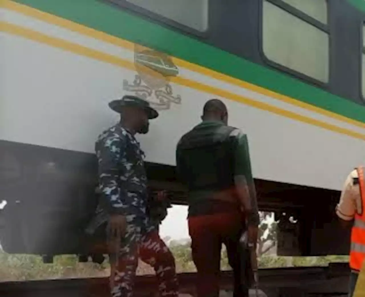 Nigerian Army Personnel Crushed To Death By Train In Lagos | Sahara Reporters