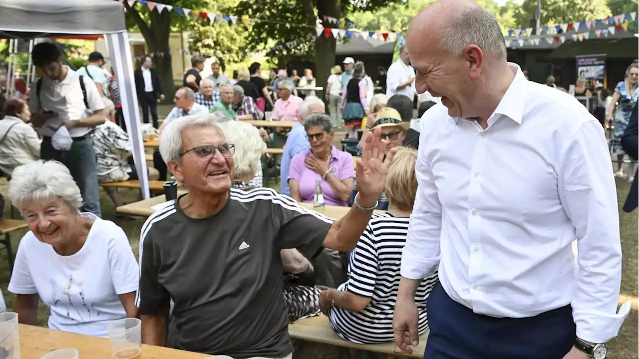 Kai Wegner verspricht Schutz für Laubenkolonien: Berlin will seine Kleingärten sichern – nur wie?