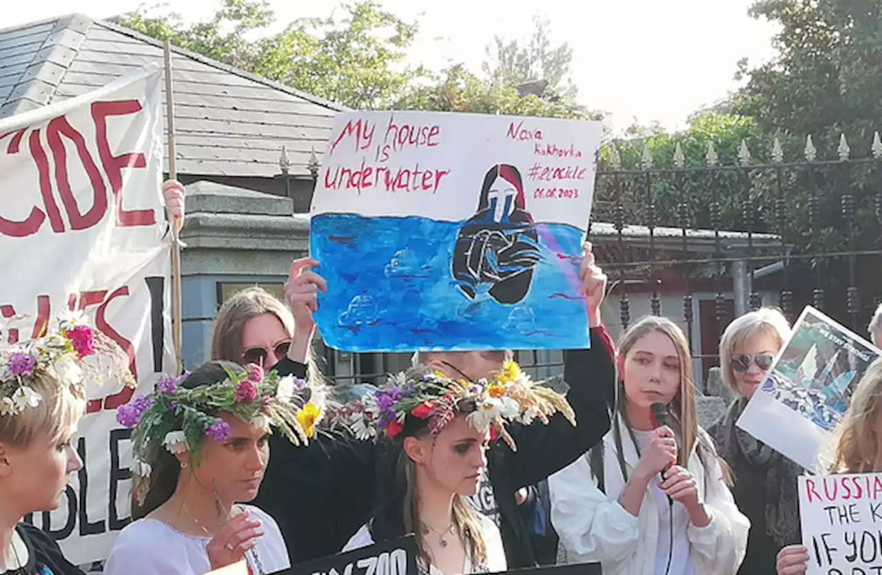 Hundreds of people protest outside Russian Embassy in Dublin after dam collapse