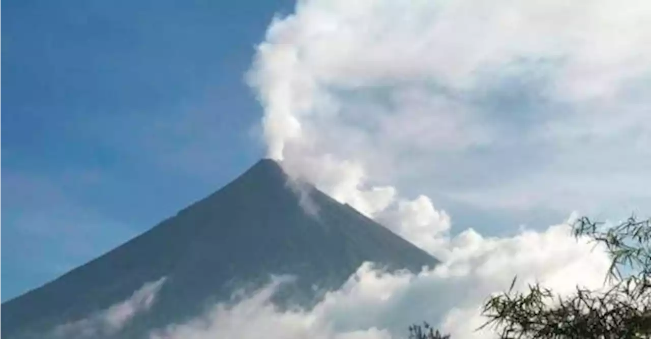 Thousands evacuated amid volcano eruption fears in the Philippines