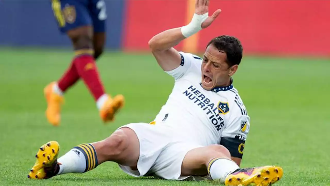 Chicharito sufre rotura de ligamento y se pierde la temporada con LA Galaxy