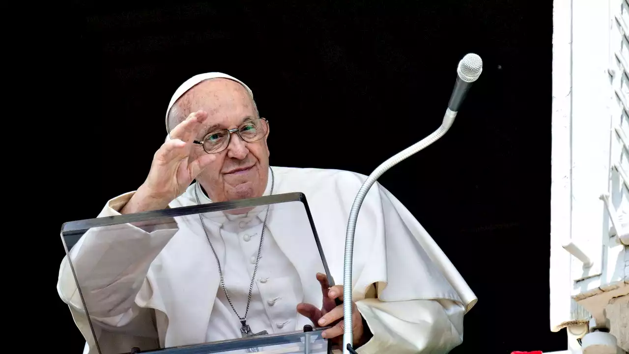 Le pape François après son opération: «Il va bien et il plaisante», affirme son chirurgien