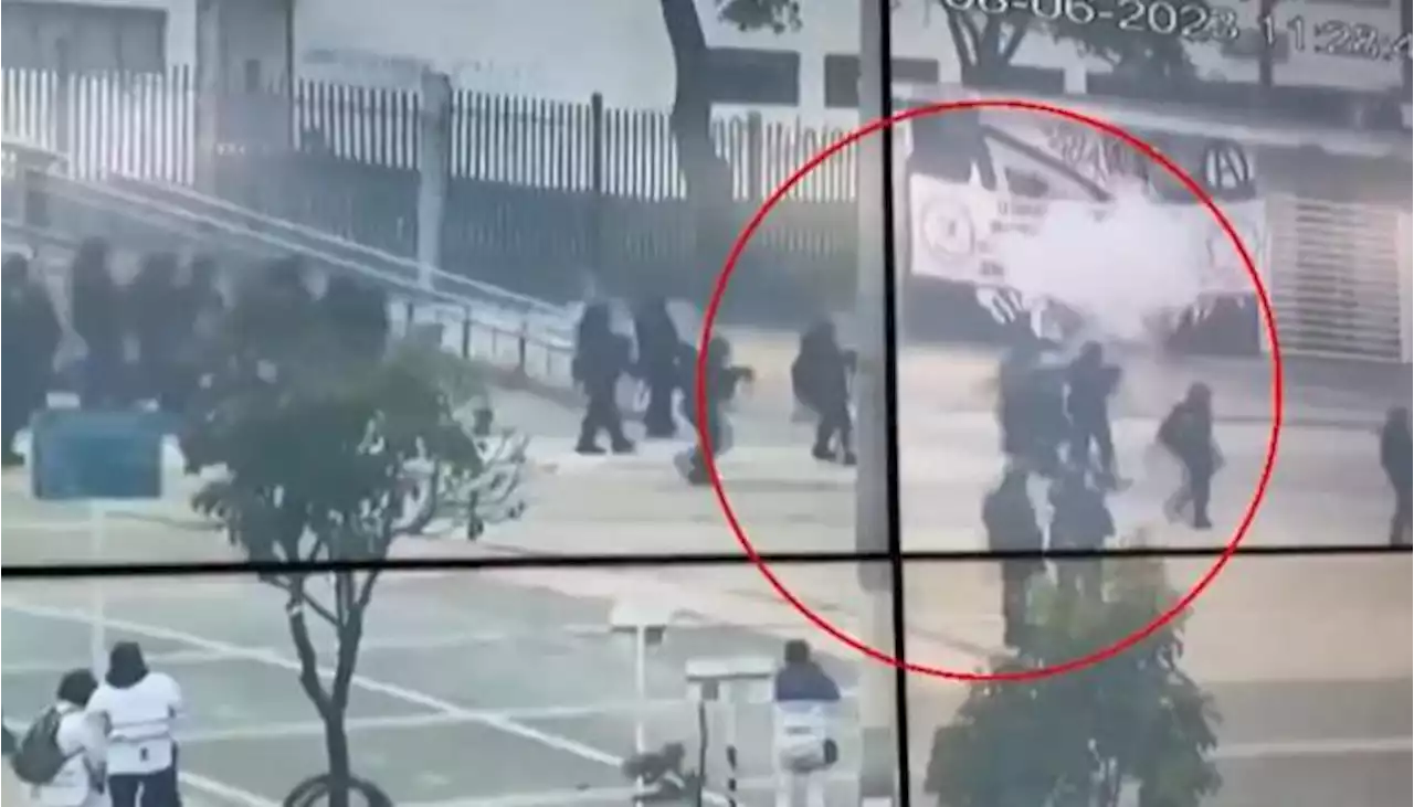 Un policía gravemente herido tras disturbios en la Universidad Nacional , en Bogotá