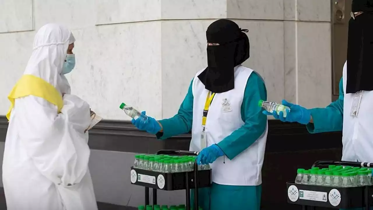 رئاسة المسجد النبوي تستقبل ضيوف الرحمن بأكثر من 80 ألف عبوة زمزم يوميًا