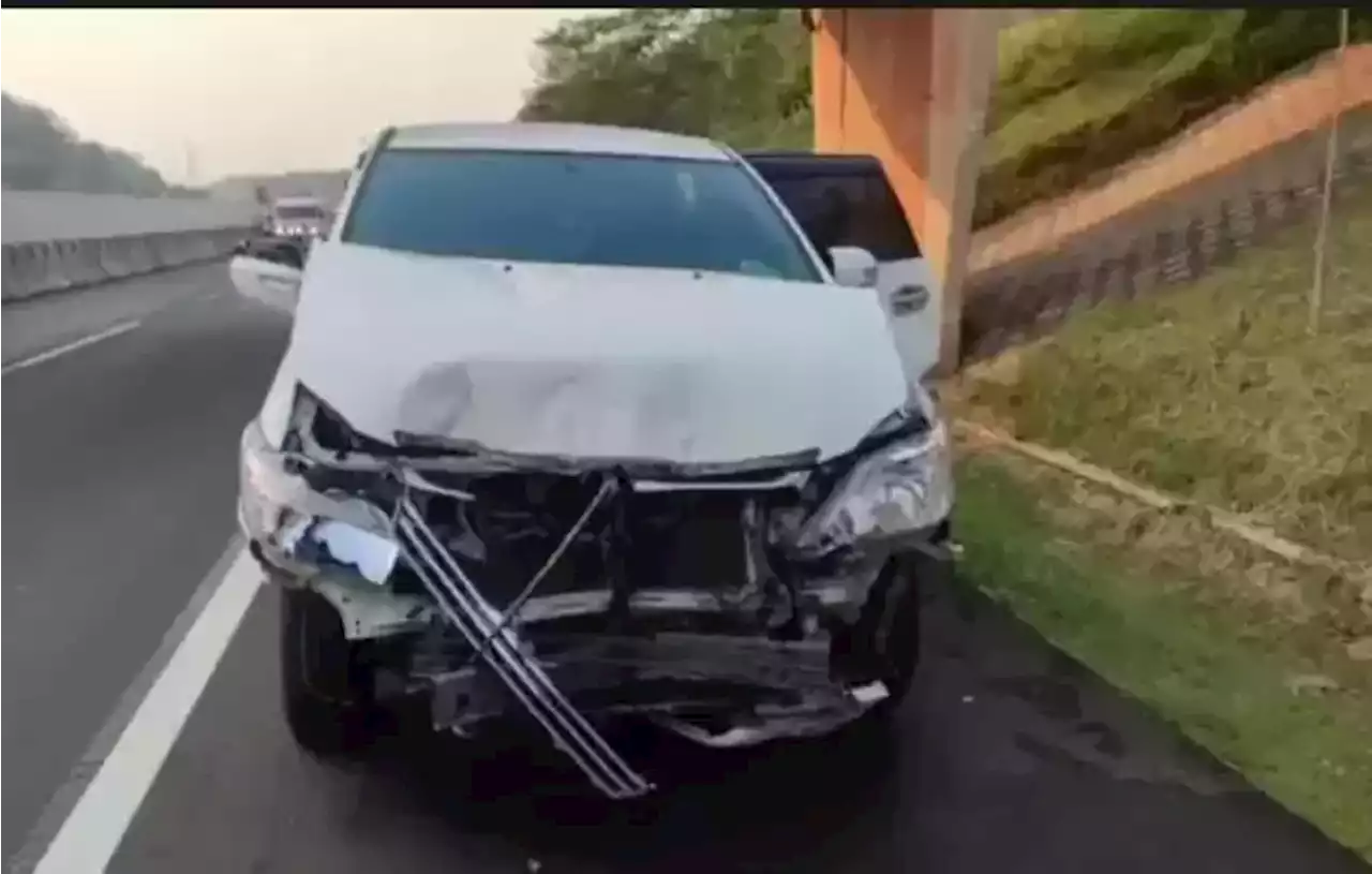 Tabrakan Beruntun 3 Kendaraan Pemudik di Tol CipaliDiduga Sopir Mengantuk