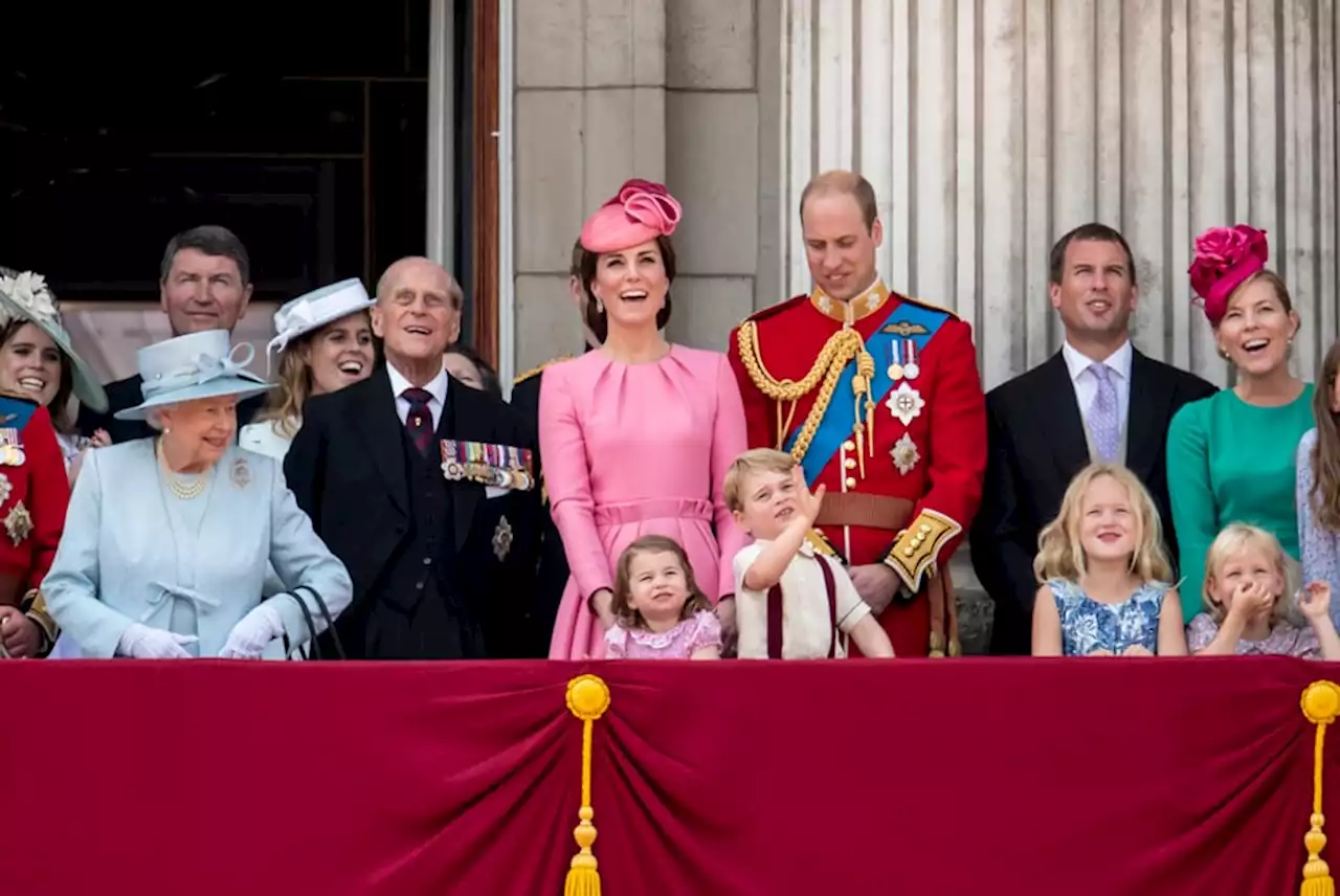 Charles III, William et Kate… Combien coûte vraiment la famille royale ? - Closer