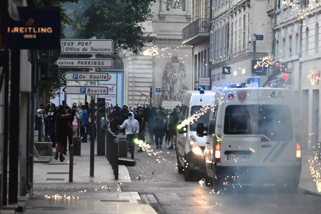 Emeutes en France : violences et pillages dans le centre de Marseille