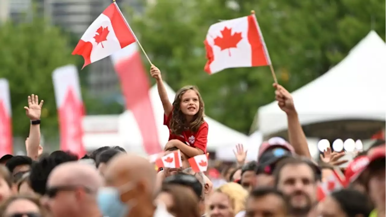 Celebrations, fireworks taking place in Ottawa despite air quality concerns