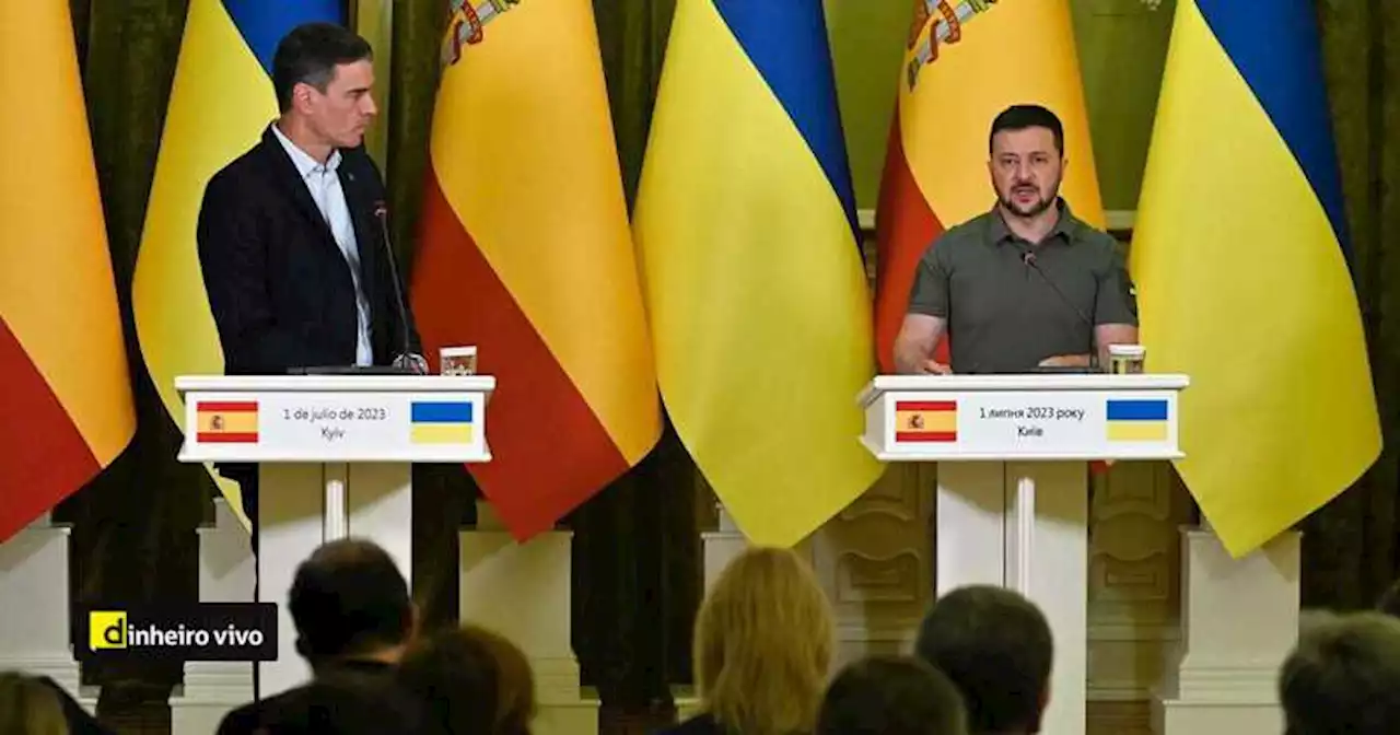 Zelensky acusa ″alguns″ parceiros, entre eles Portugal, de atrasarem formação de pilotos