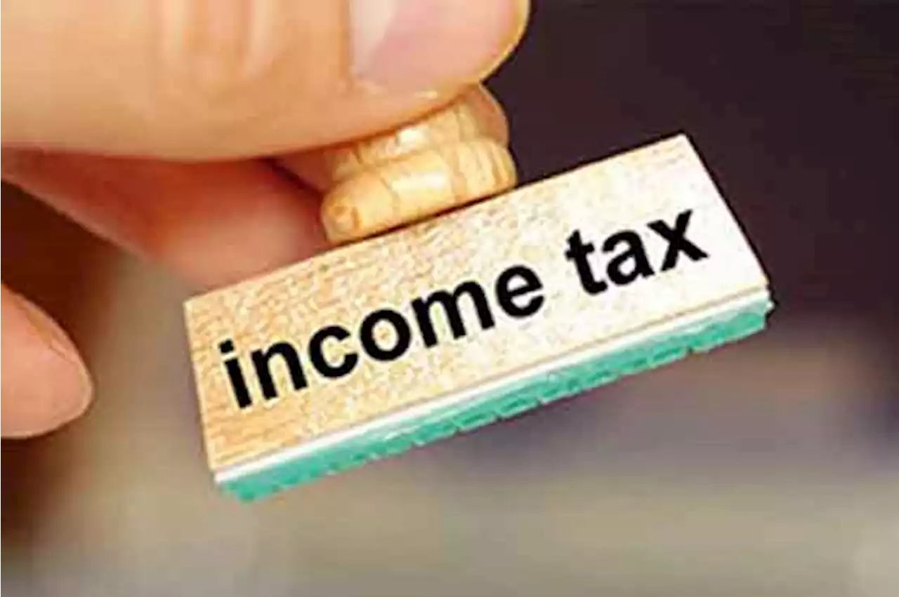 زیادہ آمدن والی بڑی کمپنیوں اور افراد پر سپر ٹیکس نافذ کر دیا گیا