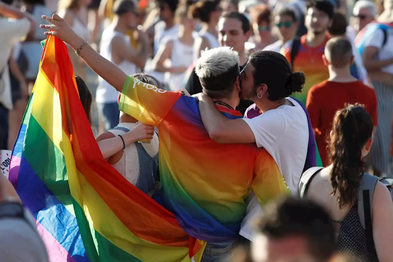 Las celebraciones del Orgullo llegan a su punto álgido aunque continuarán en julio