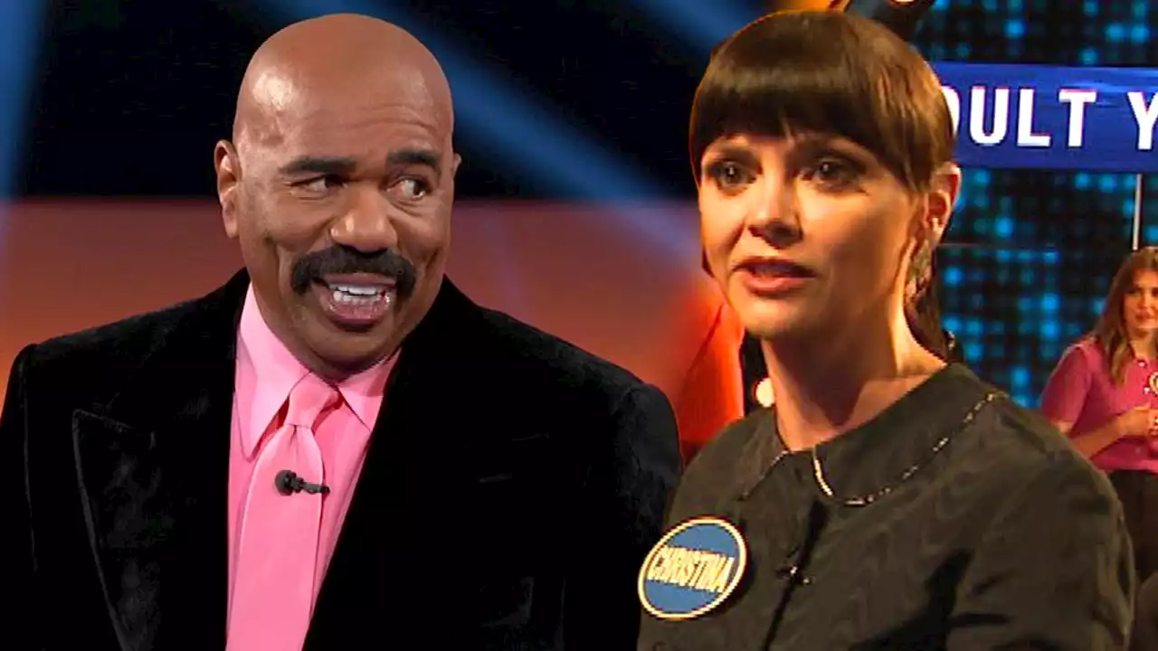 'Yellowjackets' Stars Go Head to Head on 'Celebrity Family Feud'