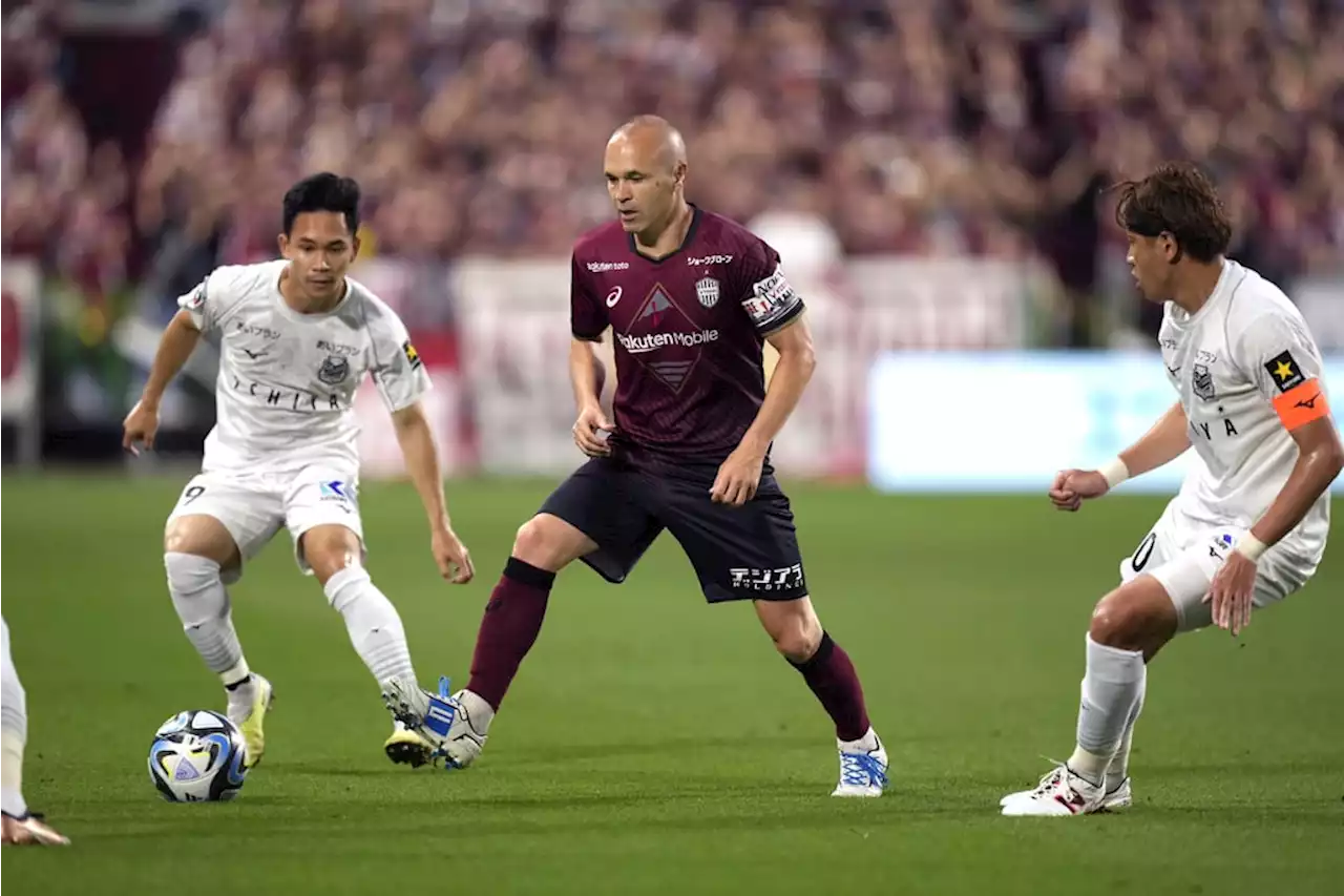 Iniesta plays last game for Japan’s Vissel Kobe