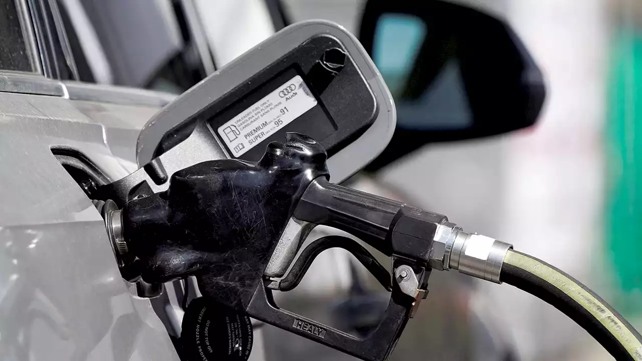 Fourth of July gas prices lower as drivers hit the road for holiday weekend