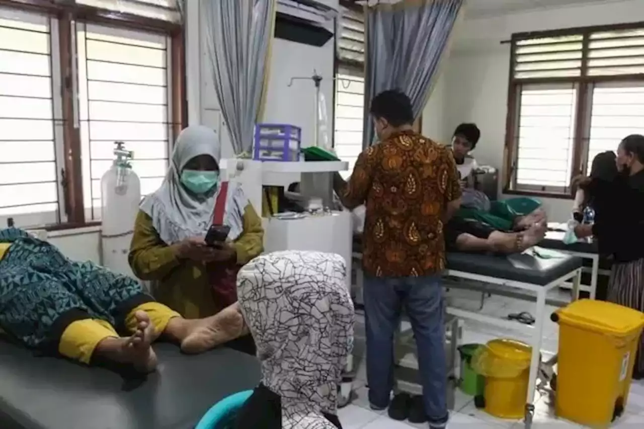 71 Warga Kenjeran Diduga Keracunan Daging Kurban, 26 Orang Harus Rawat Inap - Jawa Pos